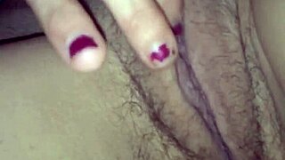 katrina fingers her serena so good i think she's gonna squirt... oops did i say that?