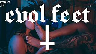 Gorgeous Svetlanna's Sensual White Toes Seduce Ravena Deepthroat