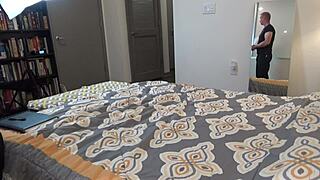 skinny college girl scarlet datz screams through brutal sofa anal casting