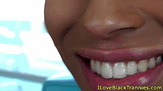 tuggin ebony shemales together on sofa 💦