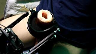 Muscular latina moans wildly on fucking machine