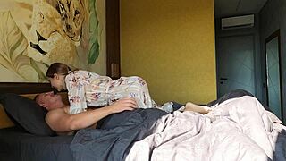 muscular babe sucks bodybuilder cock passionately early morning