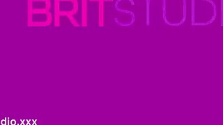 Nurse sneaks in for patient's hot sperm extraction