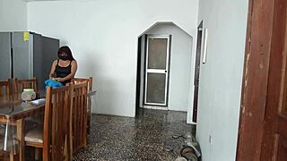 Maid Whore's Fat Ass Shakes On Cam!