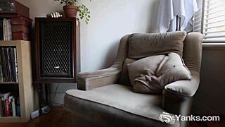 Jay Elle Vibes Her Pussy To Climax!!