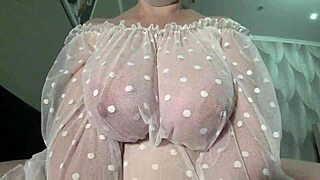 omg look at this gorgeous milf's saggy big natural boobs up close homemade 😍🍈🍈