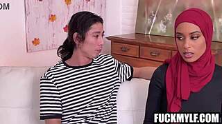 lonely hijab wife couldn't resist the foreign student's seduction as jayne doh and david lee took over