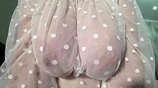 omg look at this gorgeous milf's saggy big natural boobs up close homemade 😍🍈🍈