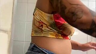 Zipper down in live show flashing big wet pussy dying for your thick cock inside me?