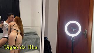 sexy redhead ruiva mamando hard then shaking ass on piroca till gozando!