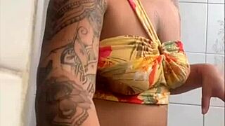 Zipper down in live show flashing big wet pussy dying for your thick cock inside me?