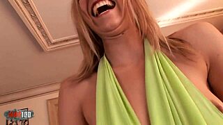 whoa this beauty blonde takes hard dick deep down her throat 😍💦