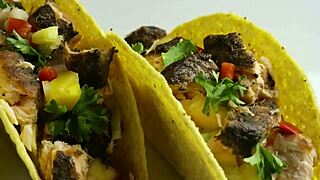 Pornovatas interviews huge titted latina michelle aldrete for semi-sado homemade casting from mexico.