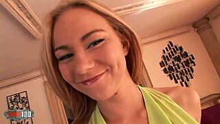 whoa this beauty blonde takes hard dick deep down her throat 😍💦