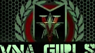 Sophie Dee shakes her big ass while posing in lingerie