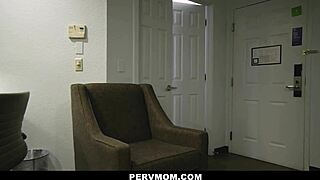 HORNY BLONDE MILF KIT MERCER SPREADS CUNT FOR STEPSON FINGERING