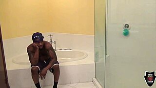 Curvy redhead Amerie creams hard on Rome Major's BBC shower pound 🚿🍆💦