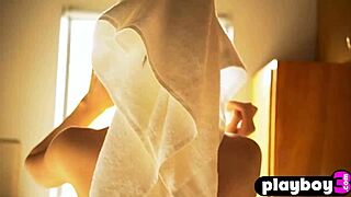 Yo, sarah mollica's all-natural petite body strips naked posing sexy for camera.