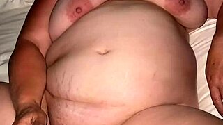 fat bbw shoves vibrator deep in pussy till tits shake orgasm