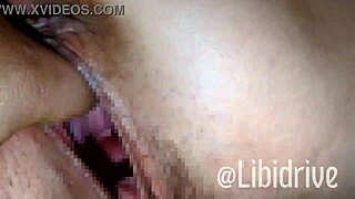 Fingering asian pussy probes for uterus depths