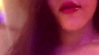 hey come check out my little tease blinking just for your eyes