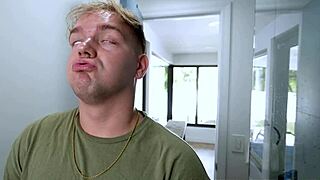 stepsis why you lettin stepbro tongue fuck shower pussy?? 😈🚿