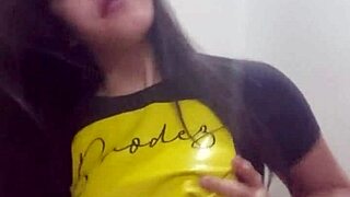 hey come check out my little tease blinking just for your eyes