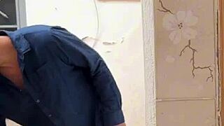 Hey, if there's one happy guy in this world it's that cuckold 😂👀