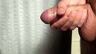 omg early morning solo cumshot closeup feels so good 😍💦