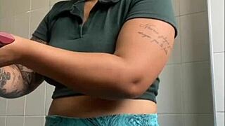 ei olha minha buceta rachada e inchada piscando pra vocês