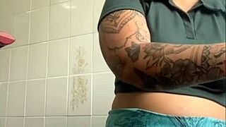 ei olha minha buceta rachada e inchada piscando pra vocês