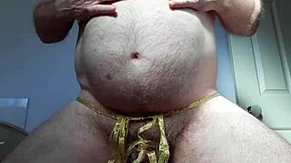 Rusty shakes her horny ass in solo dance