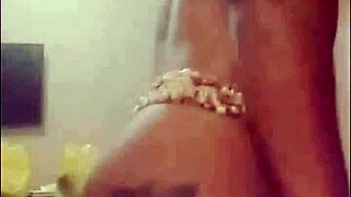 Bestie drops by house for roommate fun and small waist play