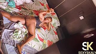 dude devours girlfriend pussy skillfully on bed