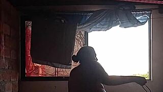 Latina milf squirts big pussy juices in amateur casero fuck