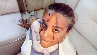 quieres ver como gina halime se baña en leche con tres corridas calientes?