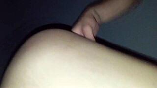 Dando Lección a Vecina Sumisa con Azotes Firmes