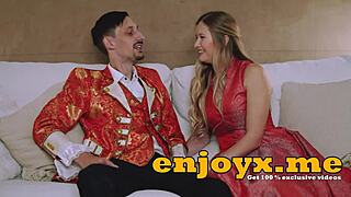 HORNY BLONDE WITH FAT TITS AND SHAVED PUSSY DIVES INTO HD ORGY SUCKING COCKS!