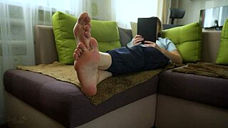 sexy teen amateur teases with bare wrinkled soles and dirty toes voyeur style