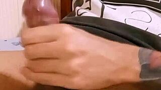Masseuse gives homemade solo handjob to huge monster cock in winter