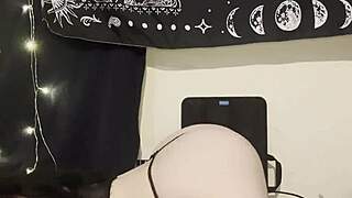 Hey watch my goth petite teen pussy drip as i spread fat ass wide