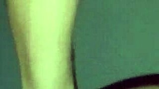 Dando Lección a Vecina Sumisa con Azotes Firmes