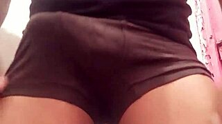 wanna feel this thick peruvian pinga from 21 year old stud?