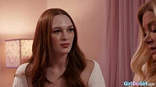 stepmommy's single now so let's lick pussies and kiss nonstop 😍💦