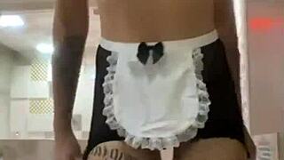 check out this hot teen solo masturbating outdoors dancing sexy