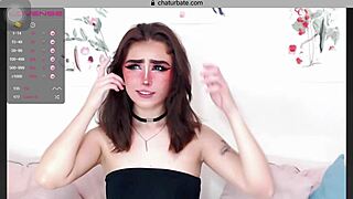 hey lizzyhoney teen show me those small tits on webcam petite