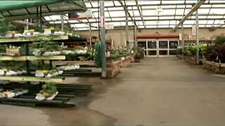 omg i'm that wild brunette flashing my pierced tits and shaved pussy in super risky public spots 😱🍑🔥