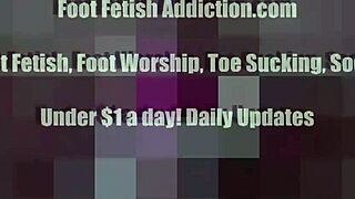 imagine how good it'd feel to kneel and worship my perfect silky blonde feet huh? 😍👠