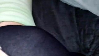 I crave my stepsis fat ass stuffed in leggings
