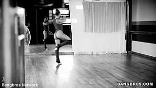 Sexy amateur ballerina gets pounded hard 😍🔥